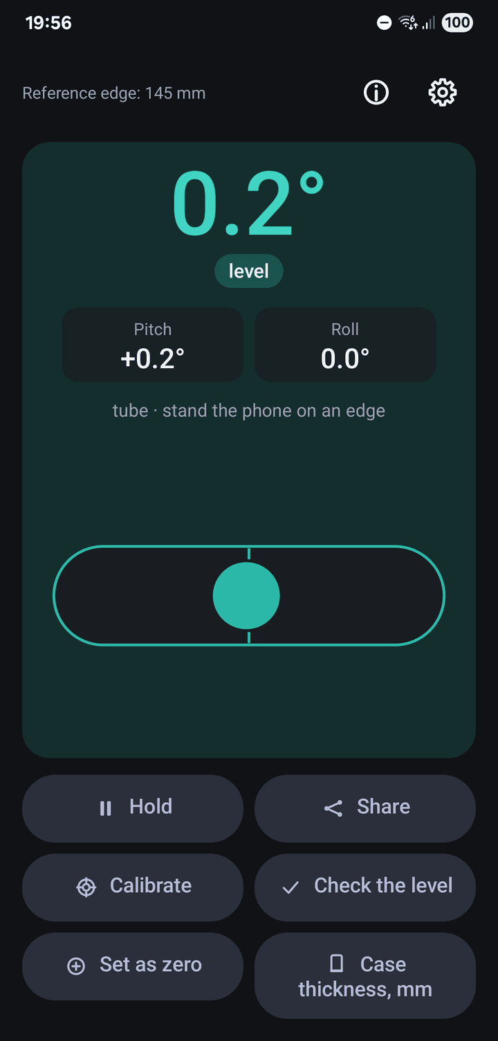 The tube view for a phone standing on its edge, with the bubble in the middle